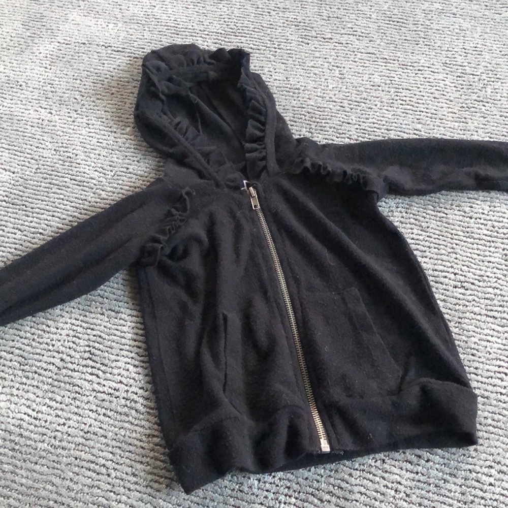 Girls age 3 black zip up hoodie